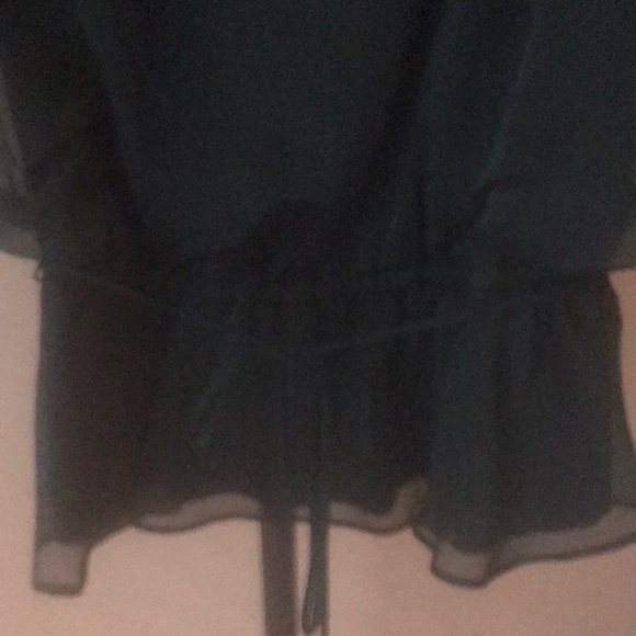 Rich green top with elastic waist - Picture 6 of 8